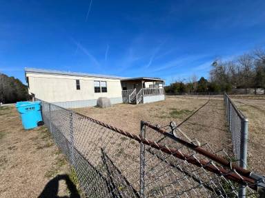 Main picture of 3251 Burgaw Hwy