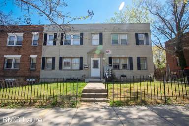 Main picture of 2859 Denver St SE