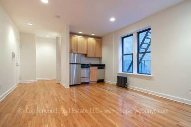 Main picture of 315 East 84th St
