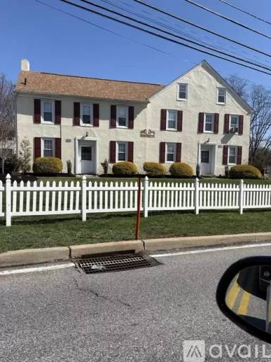 Main picture of 1422 Limekiln Pike