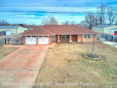 Main picture of 2920 Clarke St
