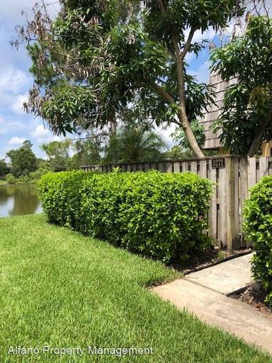 Main picture of 5272 Cypress Ct