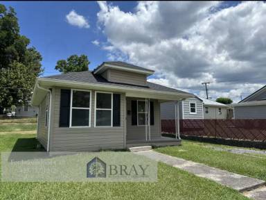 Main picture of 1362 Willow St
