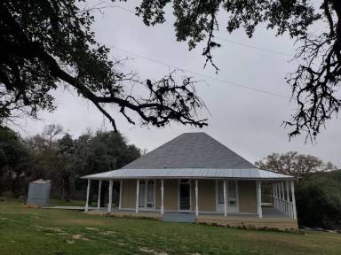 Main picture of 850 County Road 100
