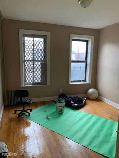 Main picture of 1315 Eastern Pkwy