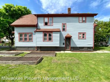 Main picture of 2636A N Buffum St
