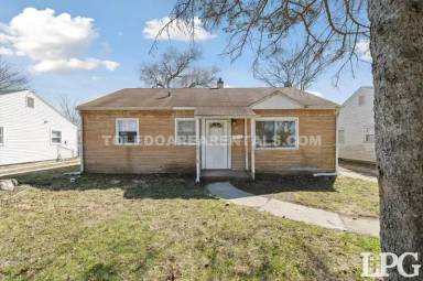 Main picture of 415 Mayfair Blvd