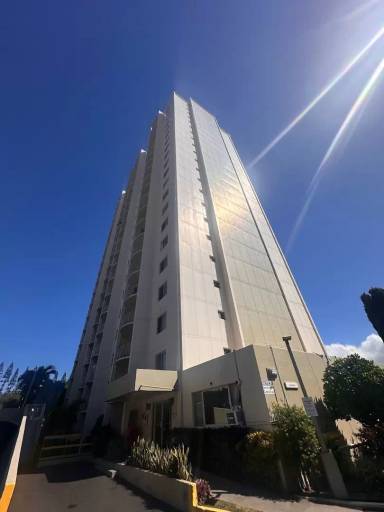 Main picture of Pearlridge Gardens & Tower