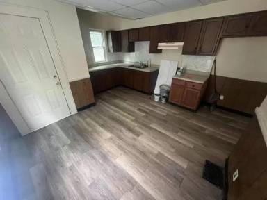 Main picture of 42 Orlando St