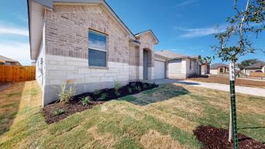 Main picture of 824 Chambray Dr