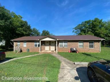 Main picture of 796 Churchill Dr