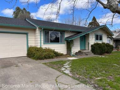 Main picture of 925 Cecelia Dr