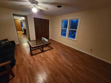 Main picture of 497 E Main St