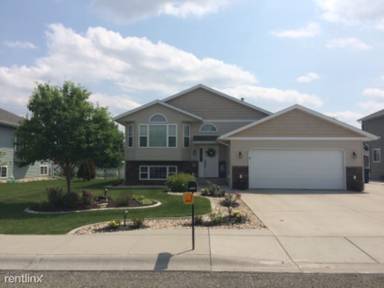 Main picture of 1504 Peony Dr