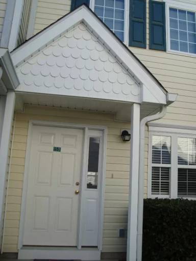 Main picture of 611 2nd Ave S