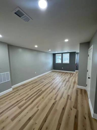 Main picture of 7021 Clinton Rd