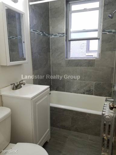 Main picture of 5710 N Winthrop Ave