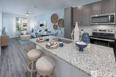 Main picture of 608 Rosery Rd NW