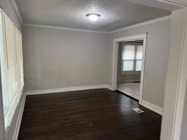 Main picture of 309 Bellaire Ave