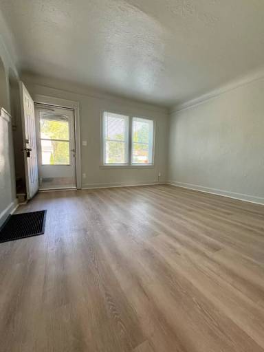 Main picture of 170 Cadillac St