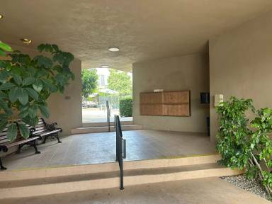 Main picture of 21700 Roscoe Blvd
