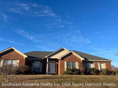 Main picture of 305 E Sommer Oak Dr