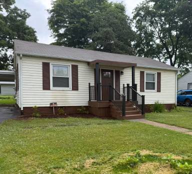 Main picture of 1865 Kenwood Rd