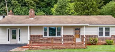 Main picture of 3900 S Main St