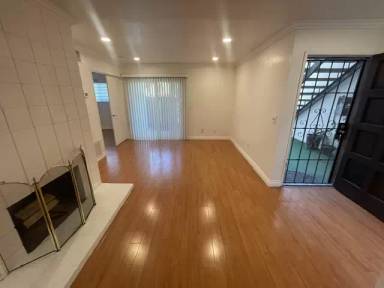 Main picture of 23629 Golden Springs Dr