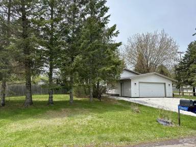 Main picture of 2731 Triggs Ave