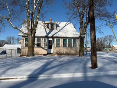 Main picture of 119 1st Ave NW