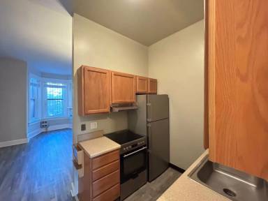 Main picture of 122-122 1/2 5th St NE