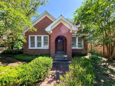 Main picture of 916 5th St