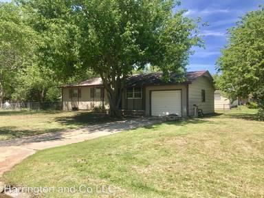 Main picture of 308 E 8th St