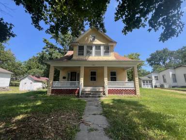 Main picture of 211 W Market St