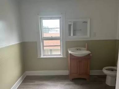 Main picture of 962 College Ave