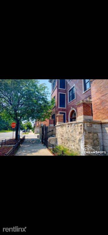 Main picture of 5256 S King Dr