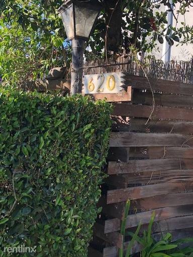 Main picture of 620 N Claremont St
