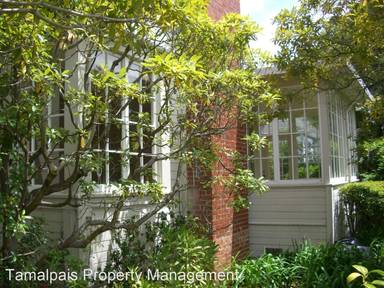 Main picture of 31 Cove Rd