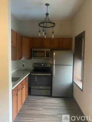 Main picture of 135 W Center St