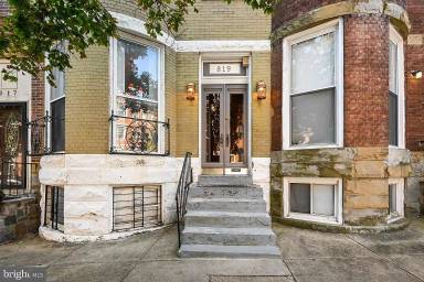 Main picture of 819 Newington Ave