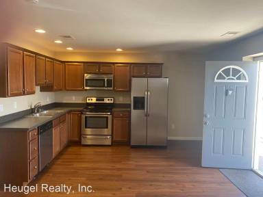Main picture of 2301 W Michigan St