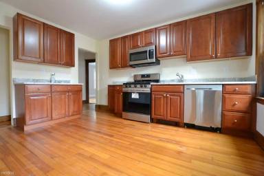 Main picture of 11 Bentley St