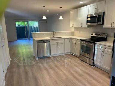 Main picture of 241 Lafayette Cir