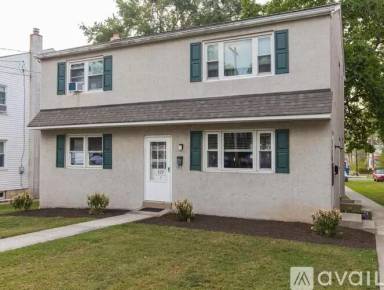 Main picture of 320 Shearer St