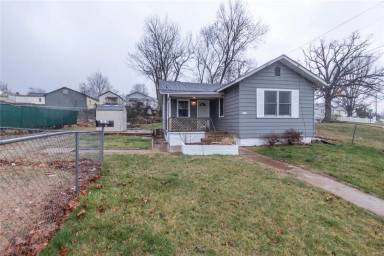 Main picture of 9500 Gentry Ave