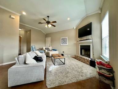 Main picture of 337 Conestoga