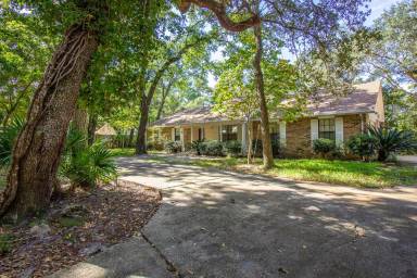 Main picture of 642 Brookhaven Way