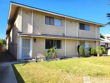 Main picture of 10661 Walnut St