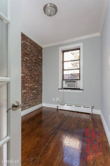 Main picture of 230 E 32nd St